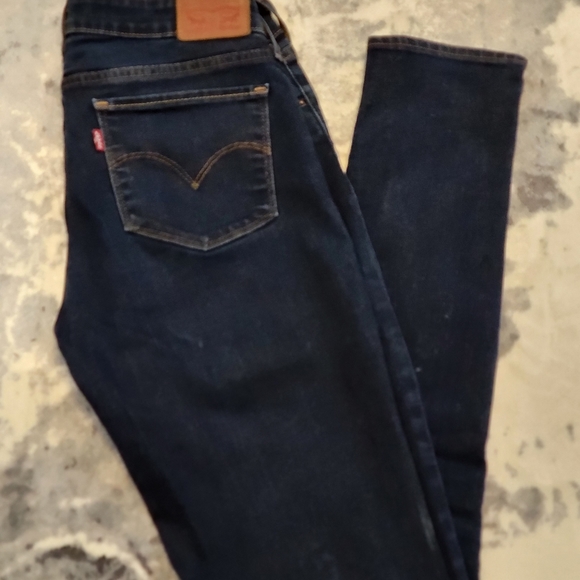 711 Skinny Levis  Size 27 - Picture 2 of 5